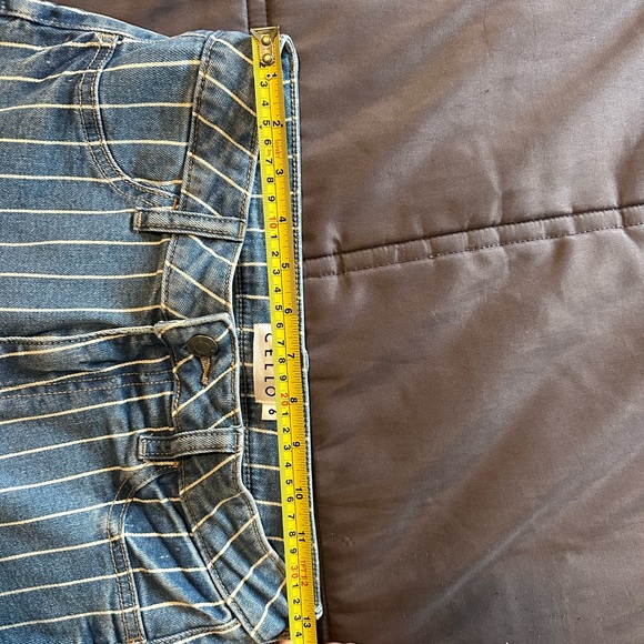 The Buckle (Cello) striped high waisted flares. Size 6. - Picture 5 of 5